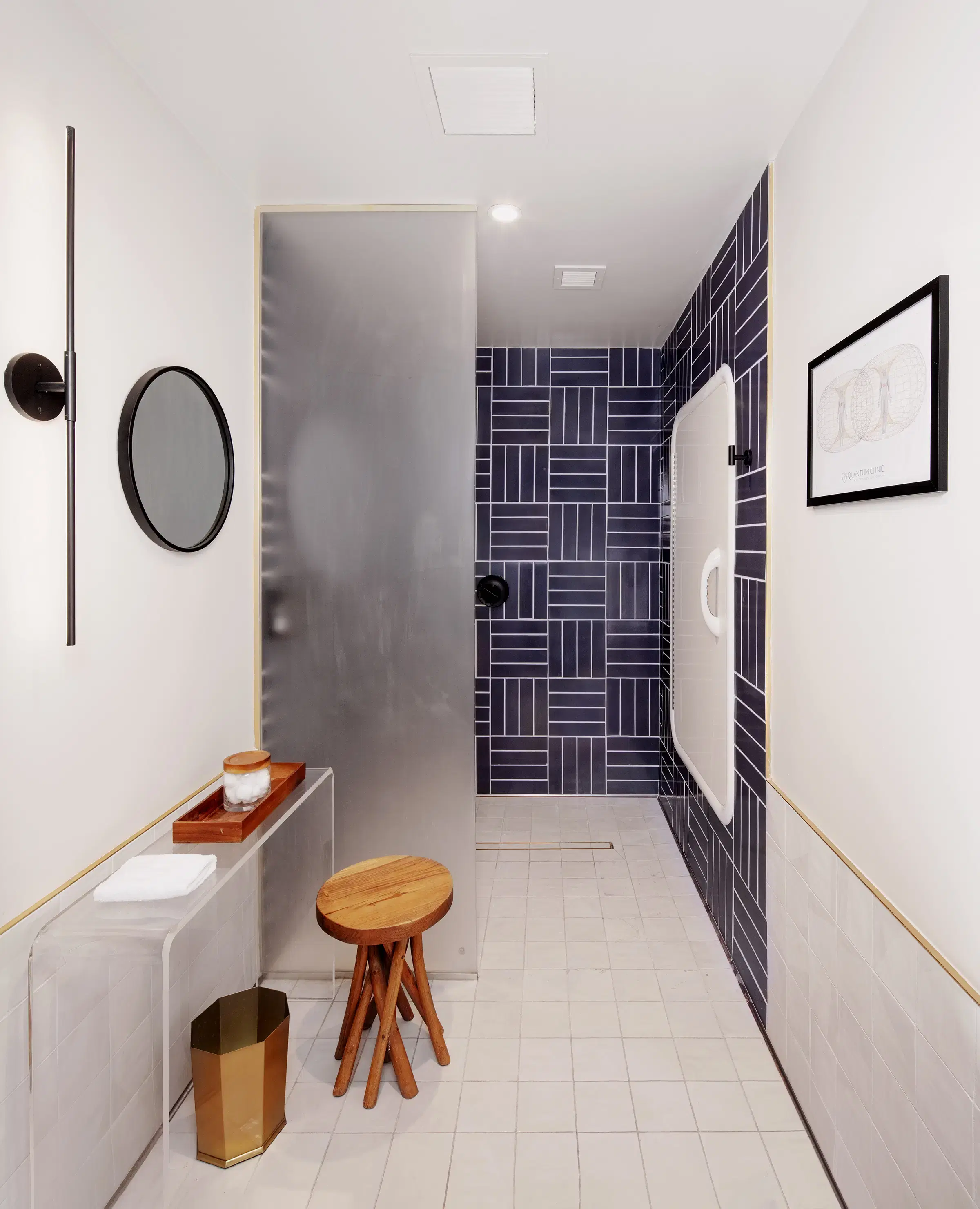 Floatation REST deluxe room for one, with in-water frequency therapy to support focus, nervous system balance, and emotional clarity (60 min)